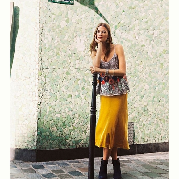 Anthropologie Dresses & Skirts - Anthropologie MAEVE Kelly Velvet Midi Skirt